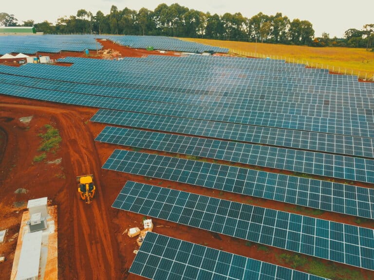 Impacto Ambiental e Sustentabilidade: Análise como as Usinas fotovoltaicas contribuem para a sustentabilidade